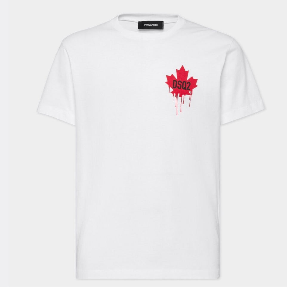The maple leaf is the iconic symbol of Canada that Dean and Dan have reinterpreted to celebrate their origins. Here it is printed on a loose-fitting cotton jersey T-shirt.