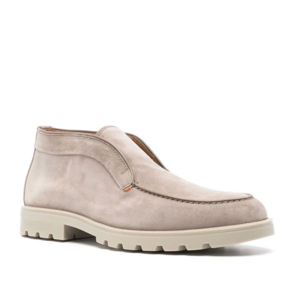 Creating Beauty means working with hands, head, and above all, heart. Santoni ⸱ Men