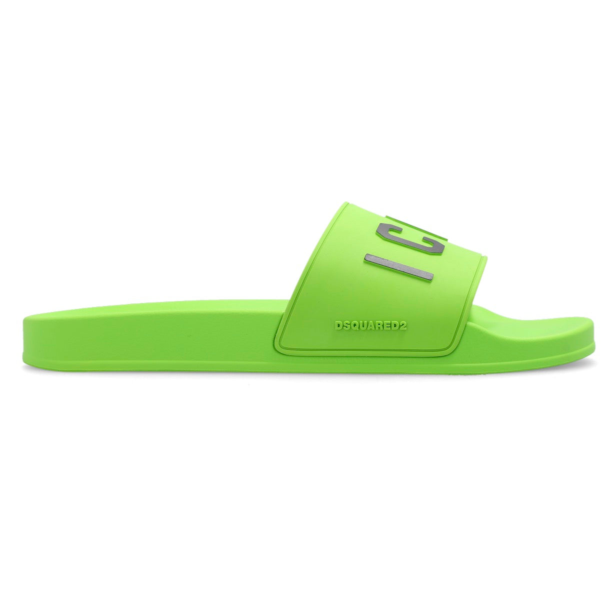 Step into luxury with these DSQUARED2 Icon Slides. The front features bold "ICON" lettering, while the sides boast 3D "DSQUARED2" lettering for a fashionable touch. 