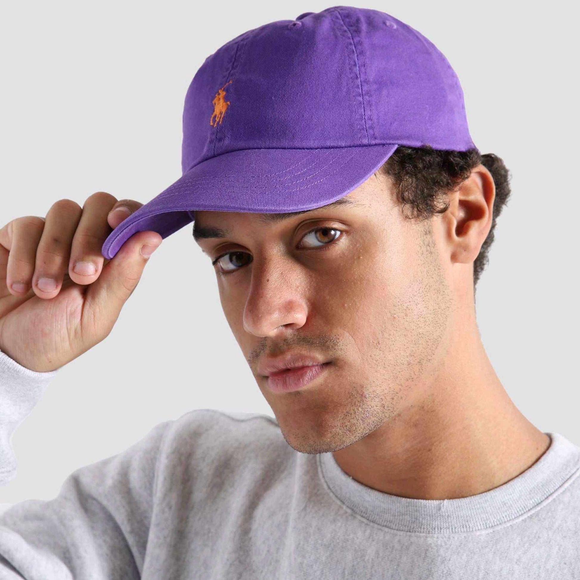 Our signature embroidered Pony—the result of 982 individual stitches—gives this ball cap an iconic Polo finish. Crafted from Better Cotton™ twill, it features our logo and a buckled strap at the back.