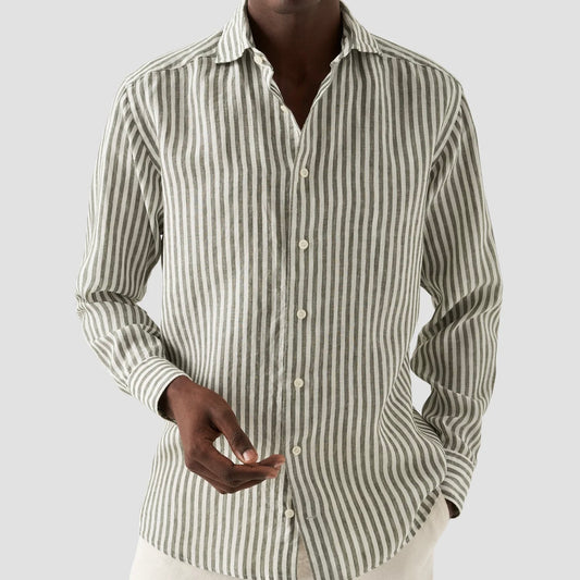 An elegant casual shirt with a stripe pattern cut from a rich and lustrous 100% linen fabric with a beautiful structure. This lightweight and breathable piece is garment-washed for extra softness and comfort.