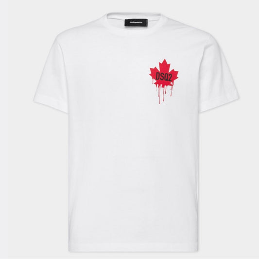 The maple leaf is the iconic symbol of Canada that Dean and Dan have reinterpreted to celebrate their origins. Here it is printed on a loose-fitting cotton jersey T-shirt.