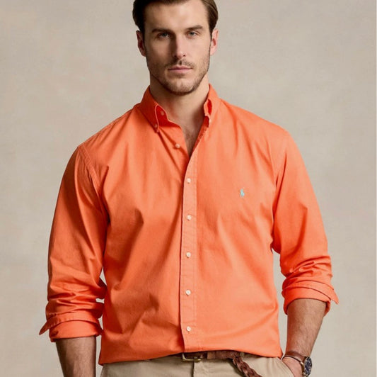 Custom Fit: a trim silhouette in between our Classic Fit and Slim Fit.