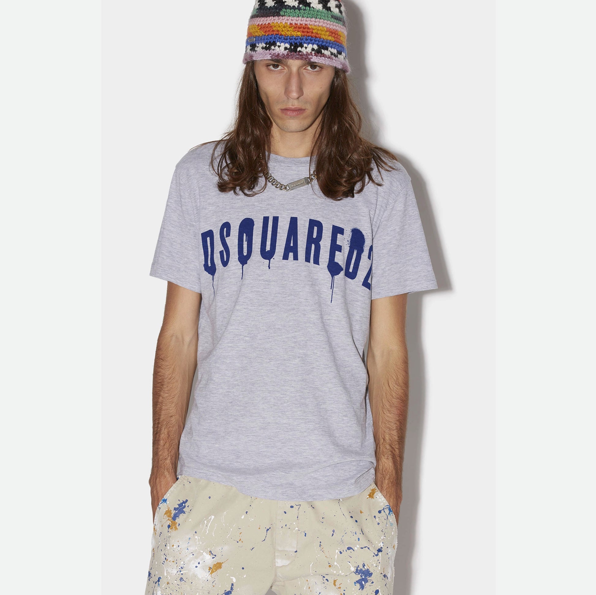 The classic marl tee is reworked in DSQUARED2 style for this summer. Features a striking paint drip logo on a plain-dye base. 