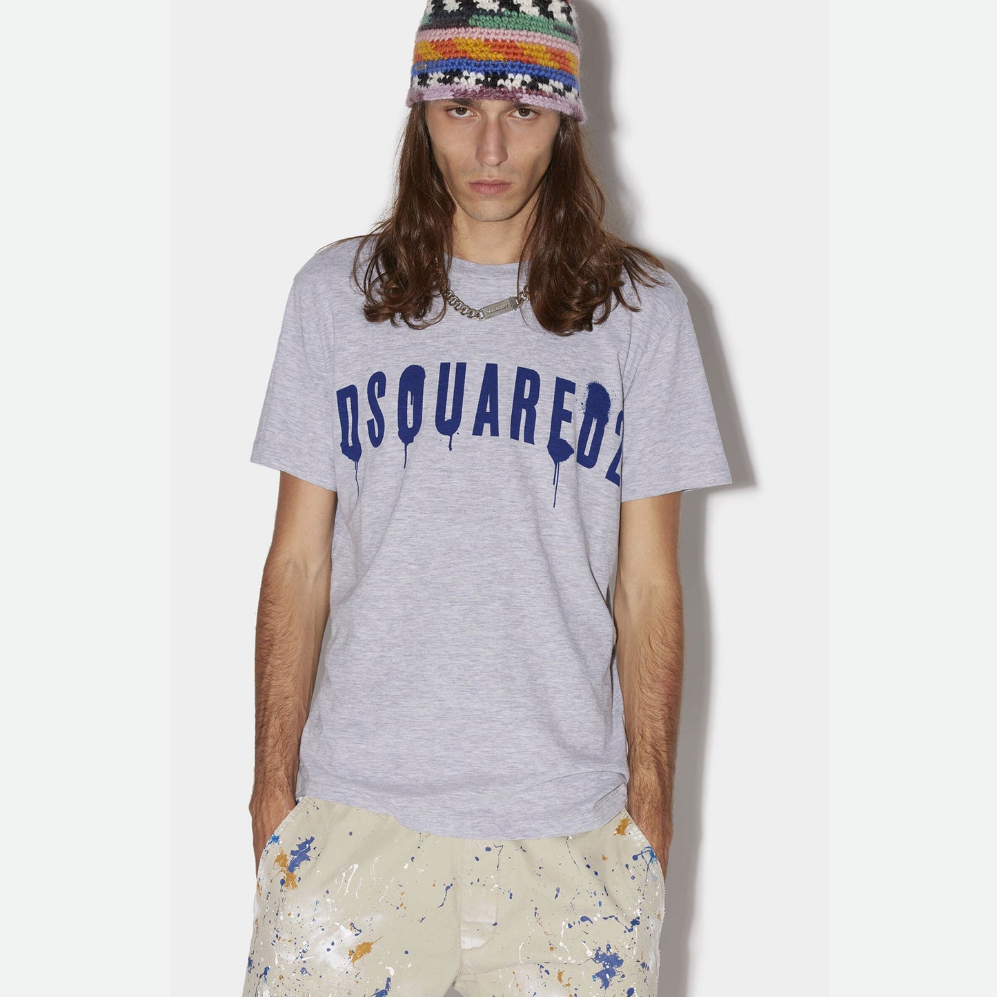 The classic marl tee is reworked in DSQUARED2 style for this summer. Features a striking paint drip logo on a plain-dye base. 