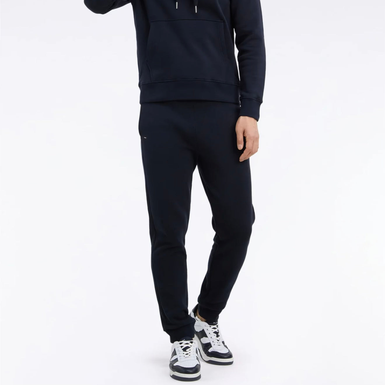 https://www.ausoni.swiss/products/jogging-uni-en-molleton-coton-marine-coupe-droite-marine-ep